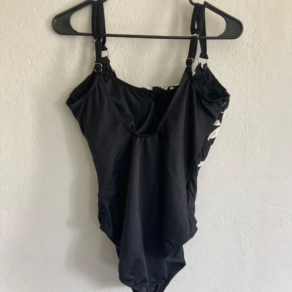 Miraclesuit One Piece Swimsuit - Picture 2 of 10